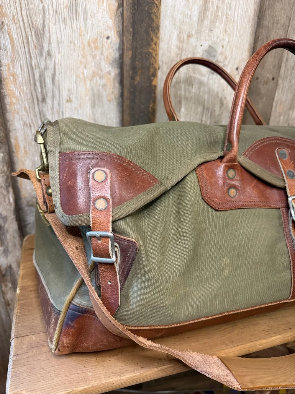 VTG GOKEY’S Large Battenkill Leather and Canvas Weekend Duffel Travel Bag